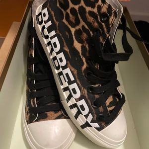 Burberry sneakers
